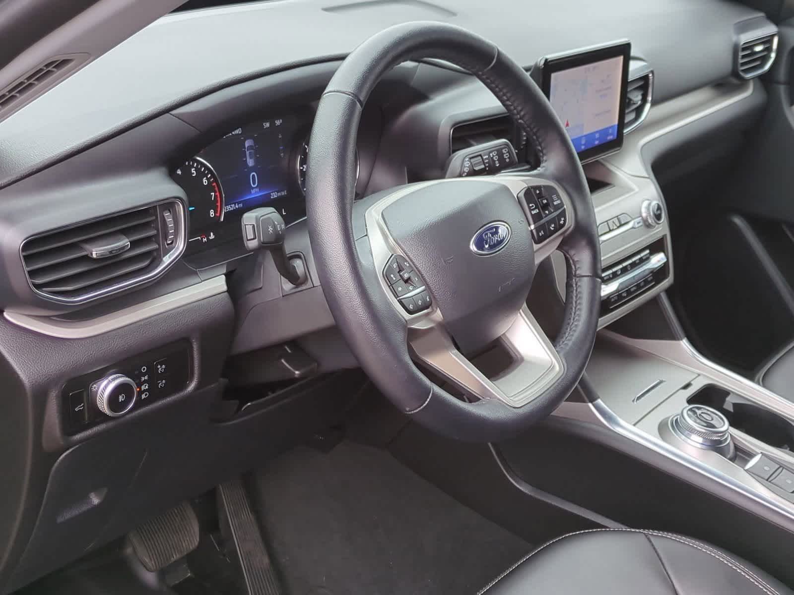 Thumbnail: 2022 Ford Explorer - 10