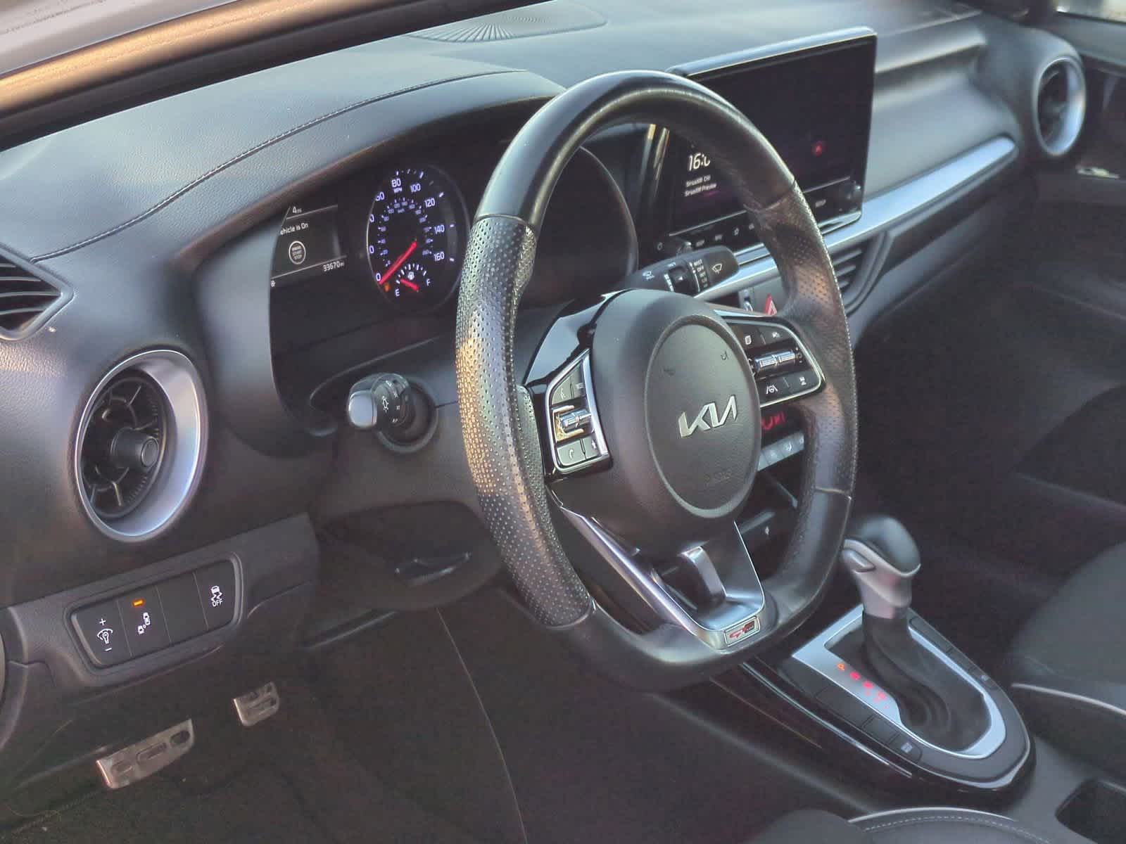 Thumbnail: 2023 Kia Forte - 10