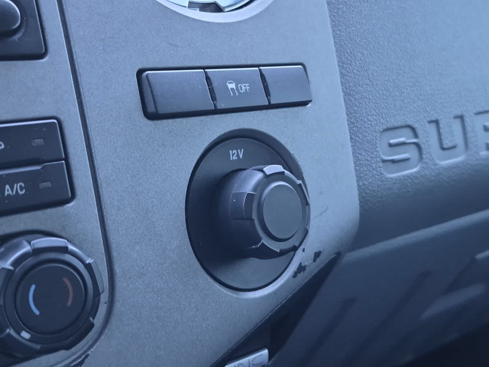 Thumbnail: 2015 Ford Econoline - 30