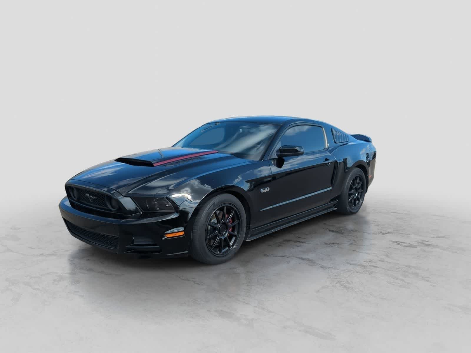 Thumbnail: 2013 Ford Mustang - 4