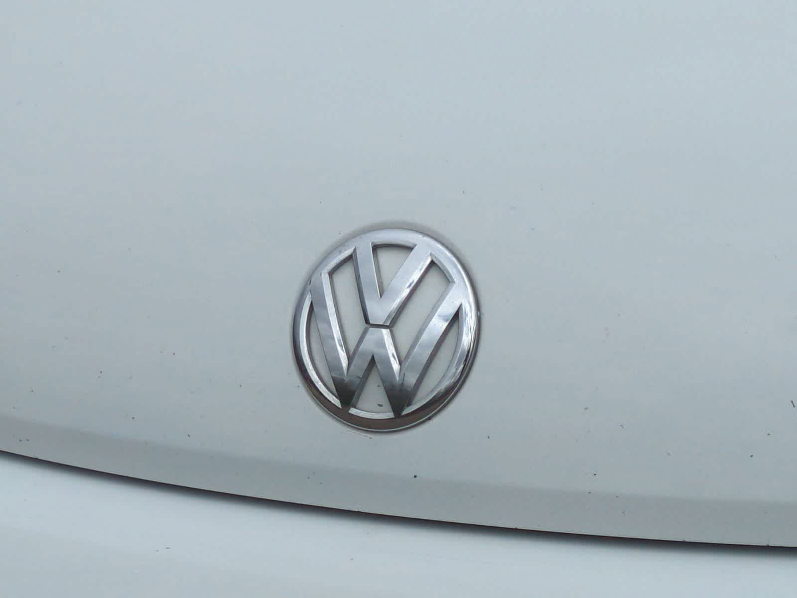 Thumbnail: 2016 Volkswagen Beetle - 12