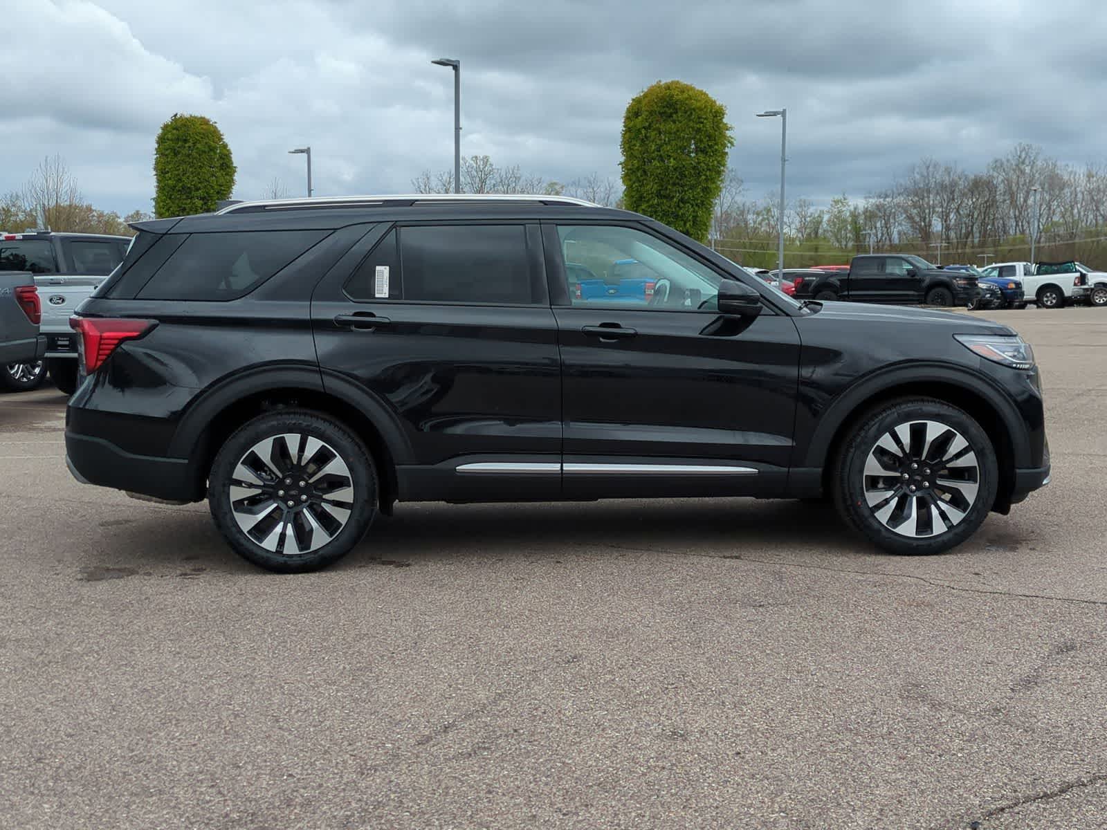 Thumbnail: 2026 Ford Explorer - 9