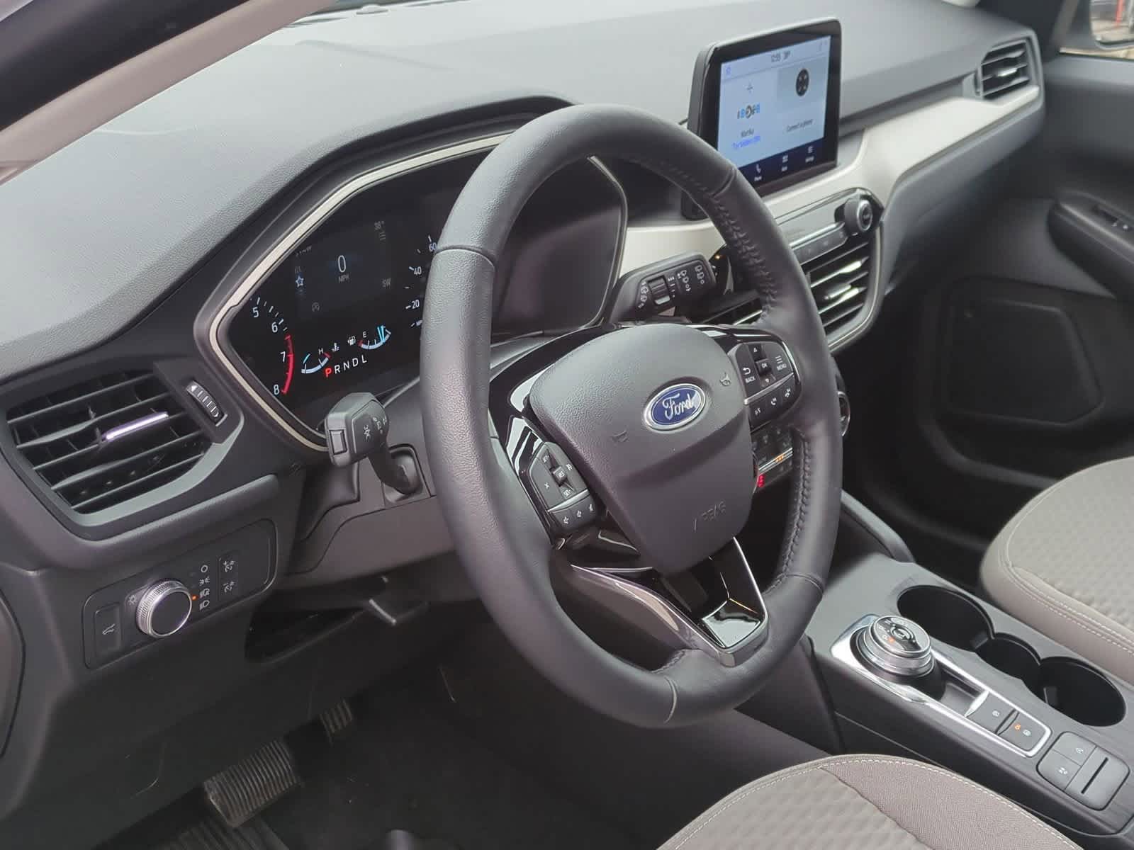 Thumbnail: 2021 Ford Escape - 10