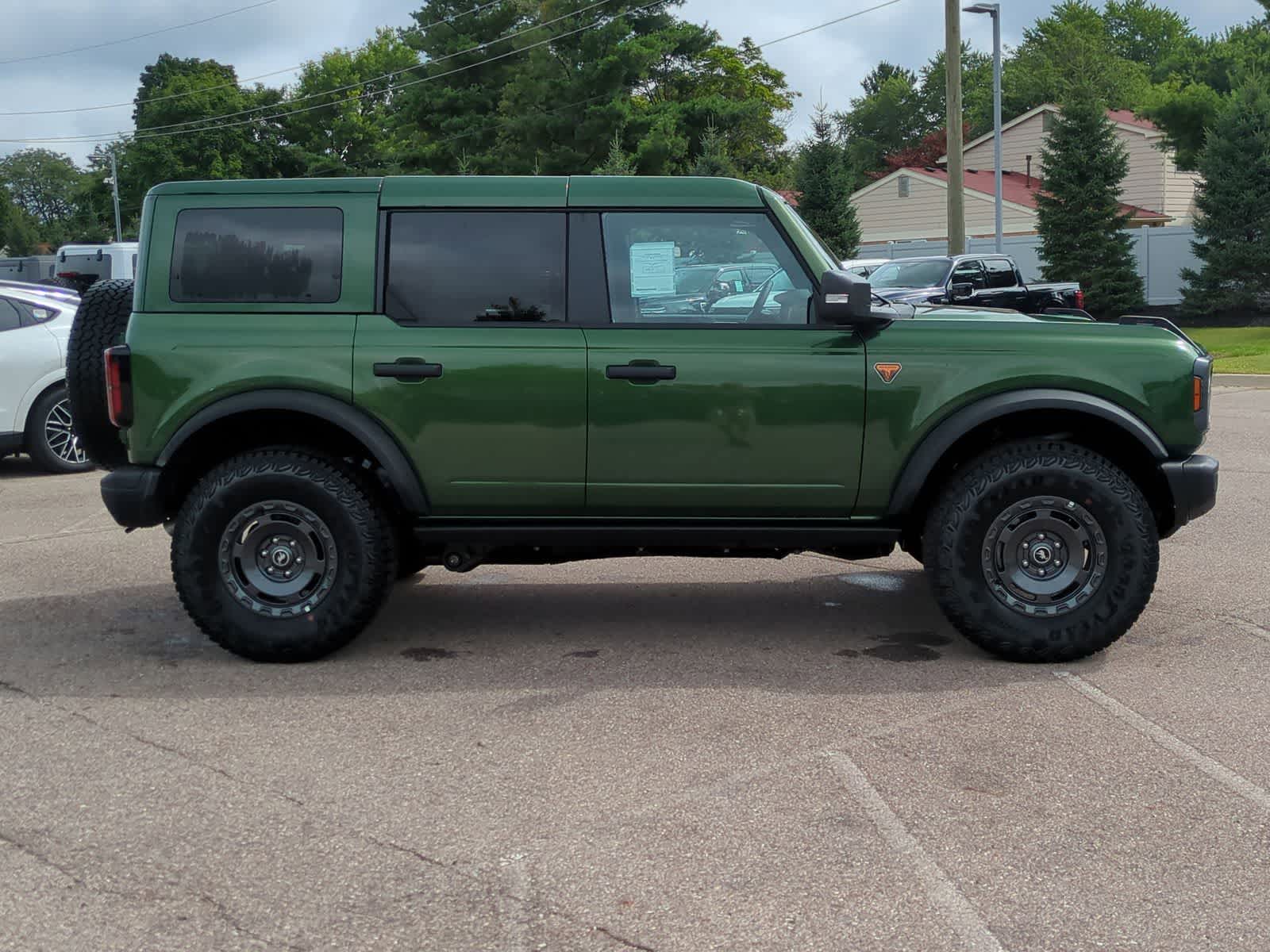 Thumbnail: 2025 Ford Bronco - 9