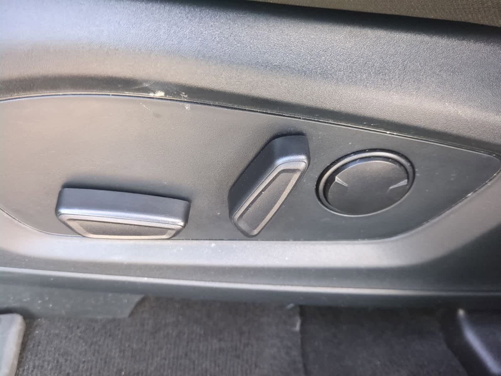 Thumbnail: 2023 Ford Explorer - 17