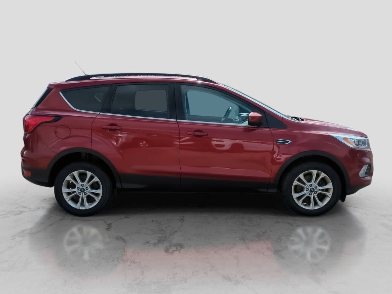 Thumbnail: 2019 Ford Escape - 9