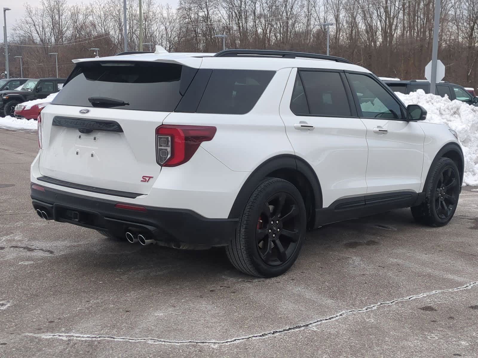Thumbnail: 2022 Ford Explorer - 8