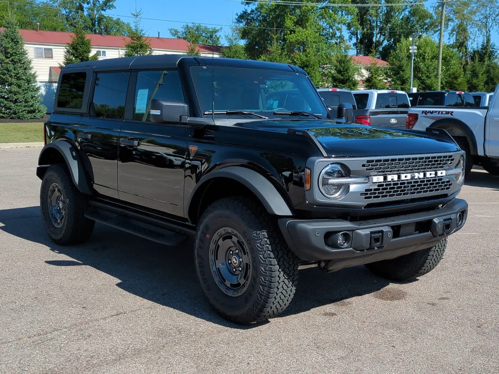 Thumbnail: 2025 Ford Bronco - 2
