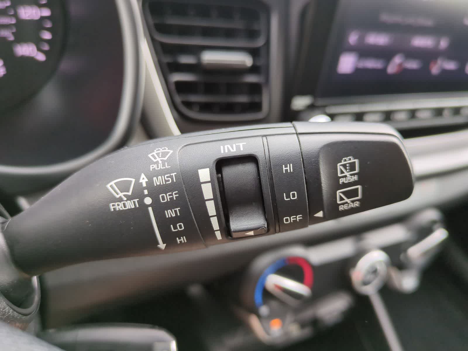 Thumbnail: 2022 Kia Rio5 - 25