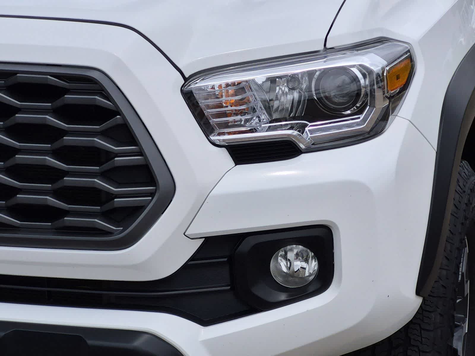Thumbnail: 2023 Toyota Tacoma - 11
