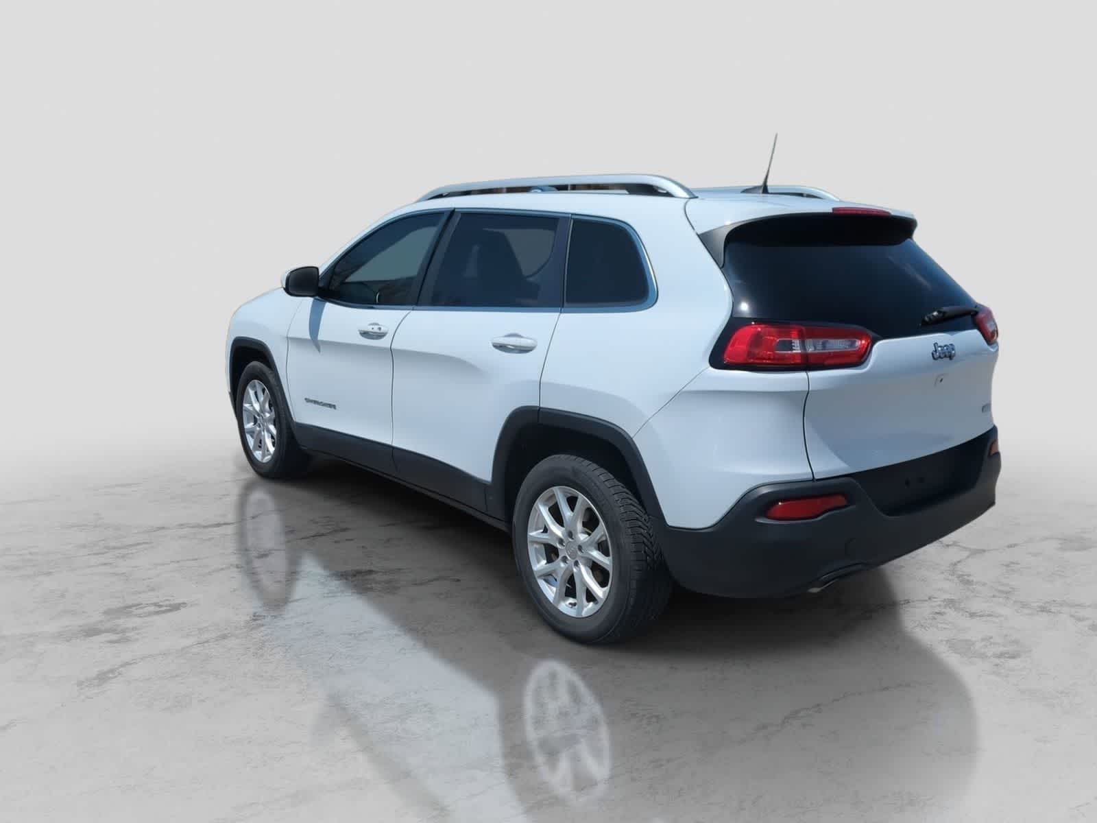 Thumbnail: 2018 Jeep Cherokee - 6