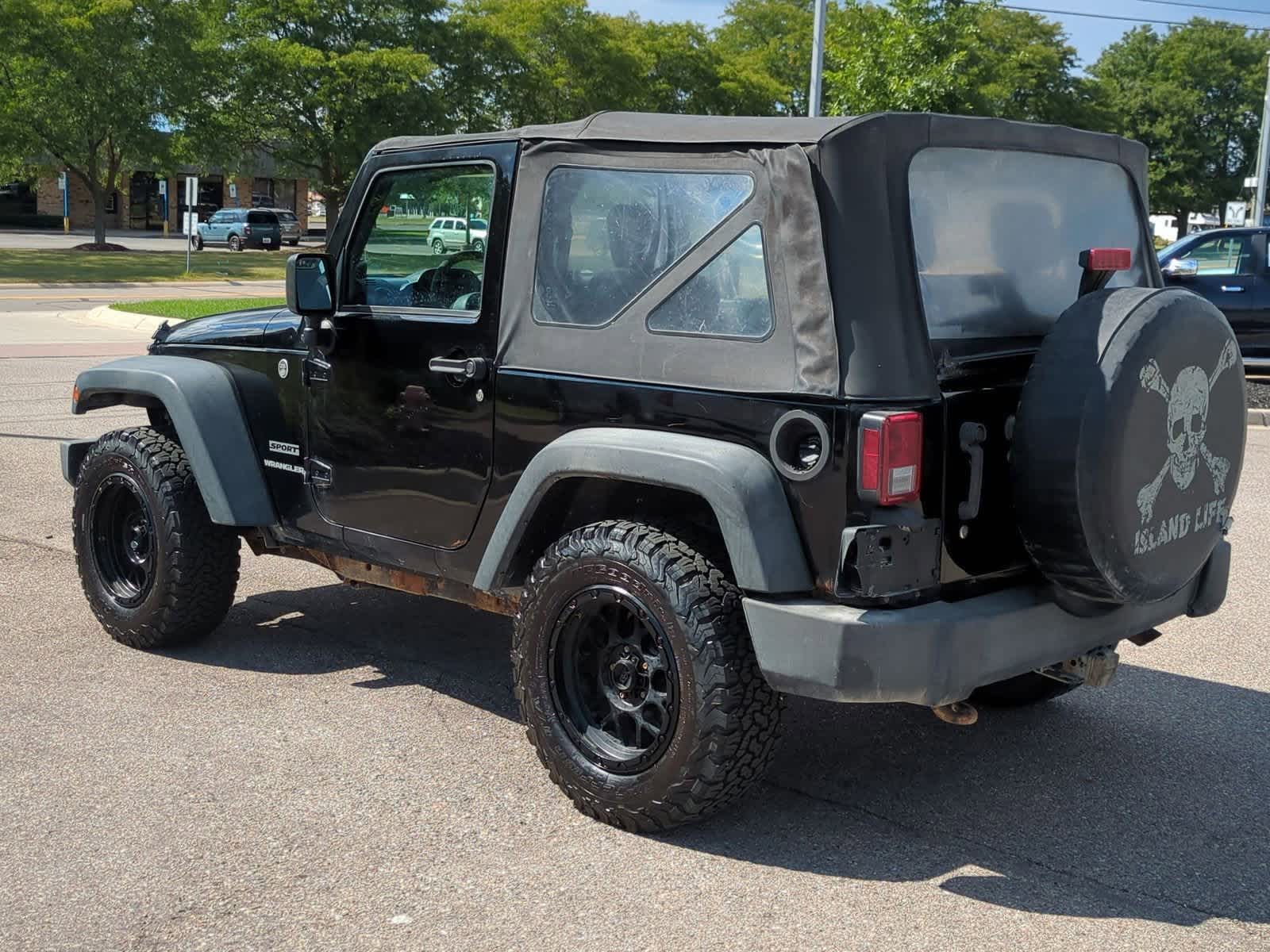 Thumbnail: 2010 Jeep Wrangler - 6