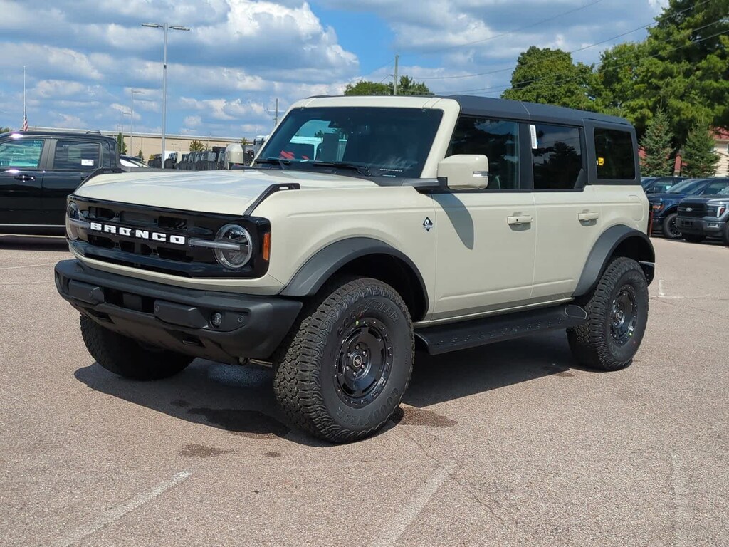 New 2025 Ford Bronco Outer Banks SUV