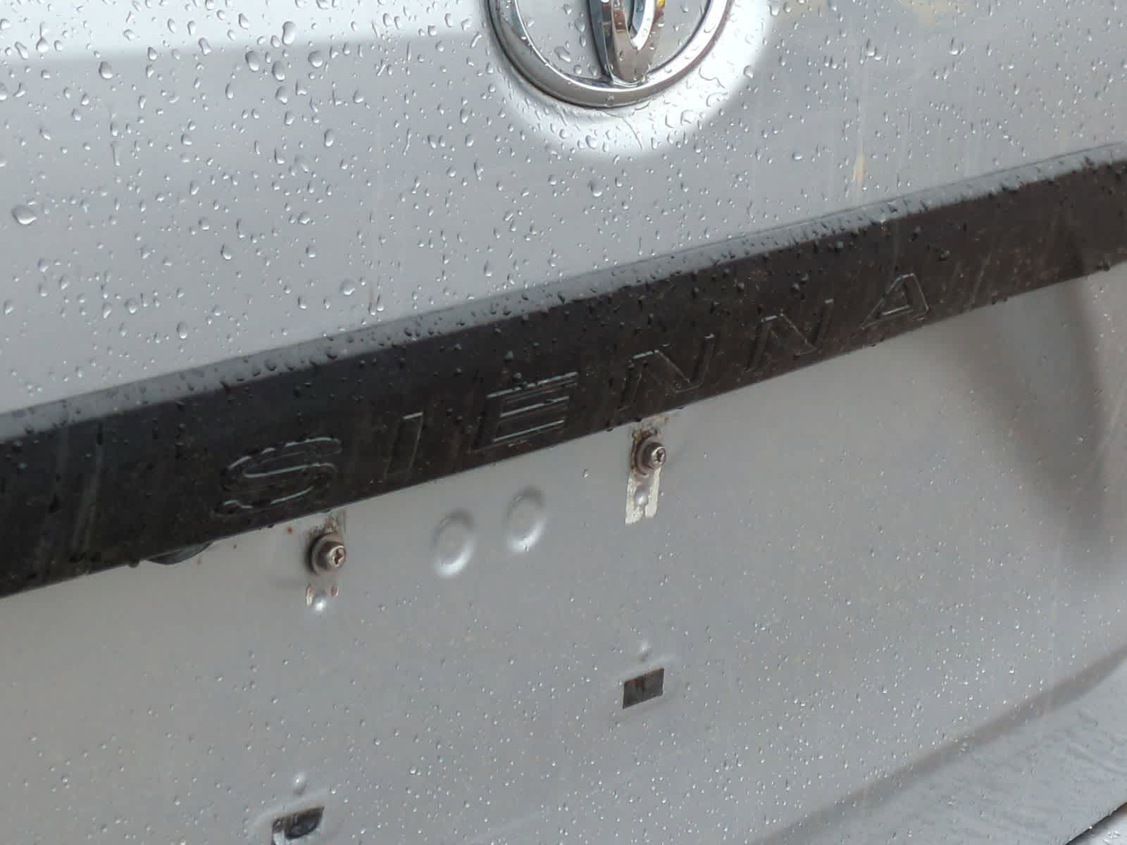 Thumbnail: 2016 Toyota Sienna - 13