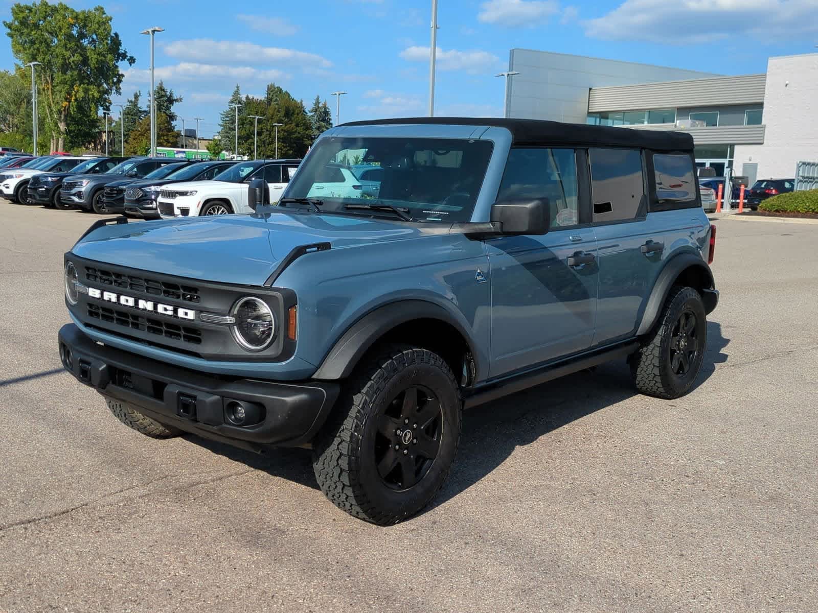 Thumbnail: 2023 Ford Bronco - 4
