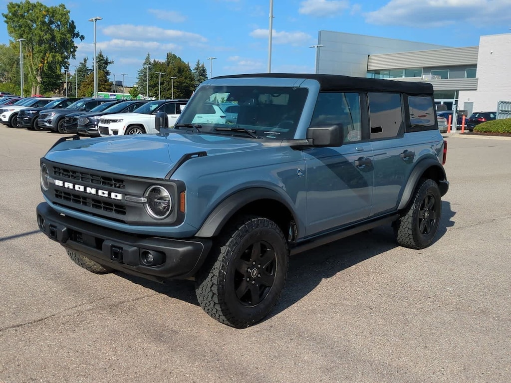Used 2023 Ford Bronco Black Diamond SUV