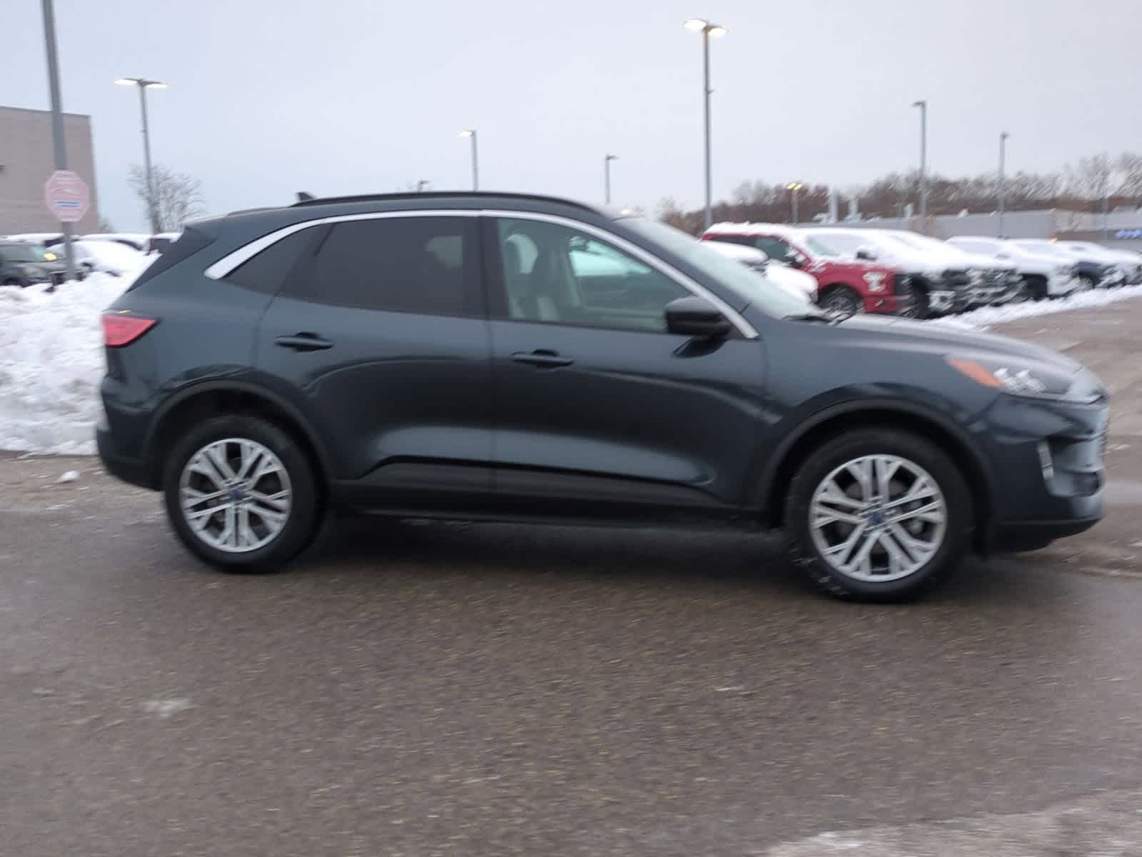 Thumbnail: 2022 Ford Escape - 9