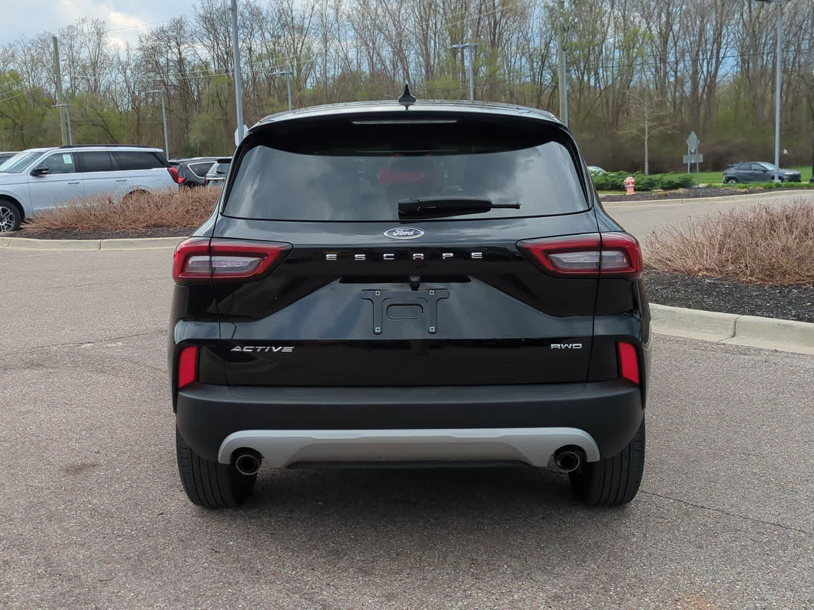Thumbnail: 2023 Ford Escape - 7