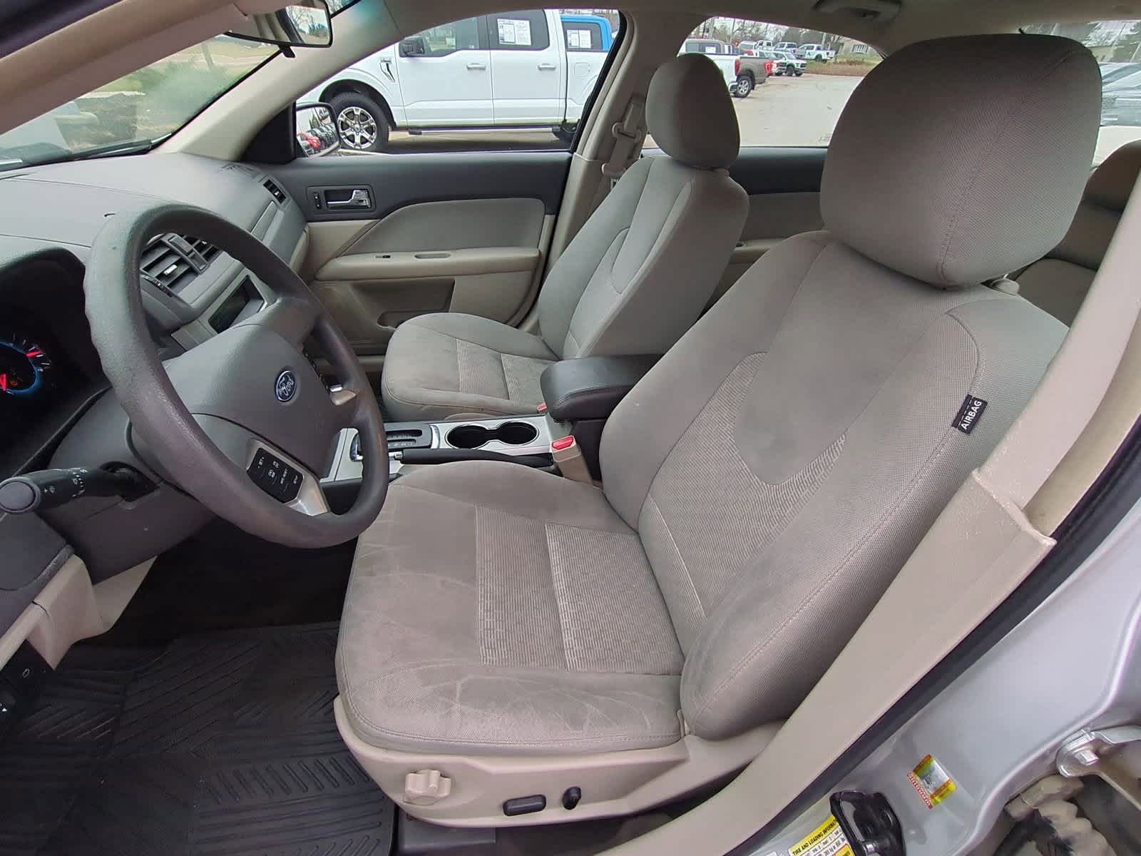 Thumbnail: 2012 Ford Fusion - 16