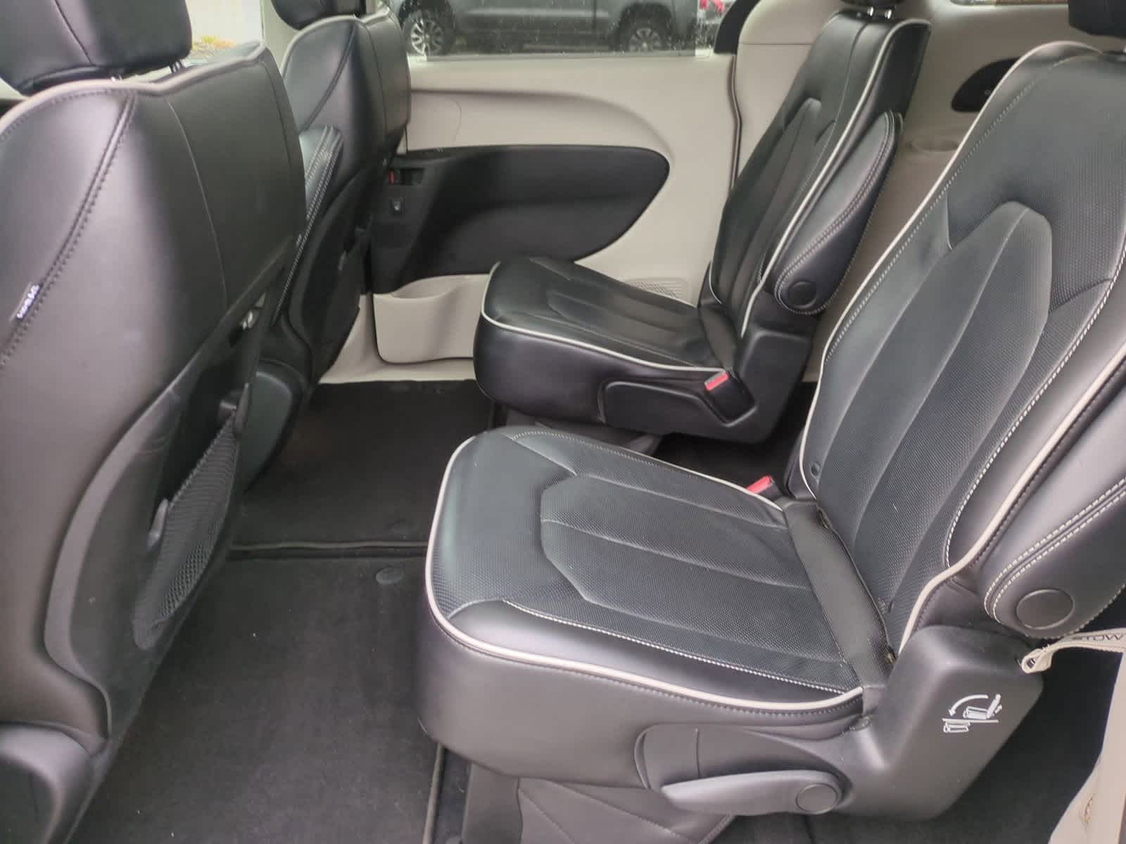 Thumbnail: 2022 Chrysler Pacifica - 20