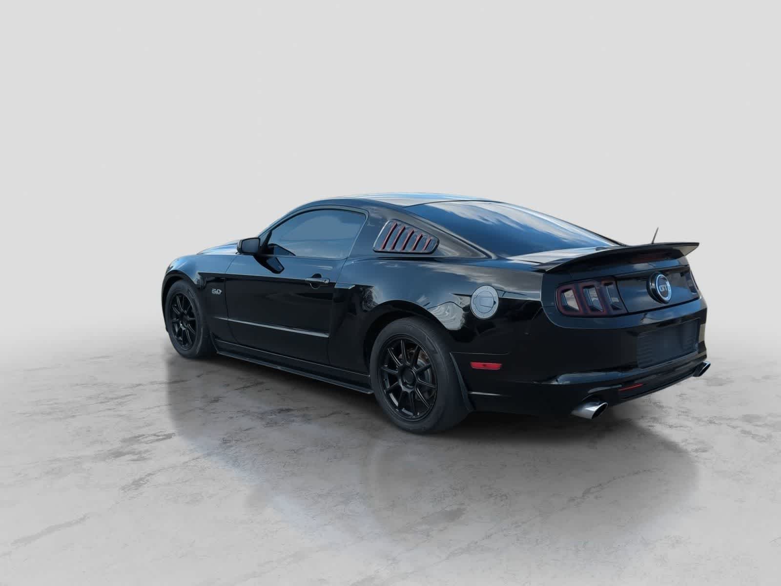 Thumbnail: 2013 Ford Mustang - 5