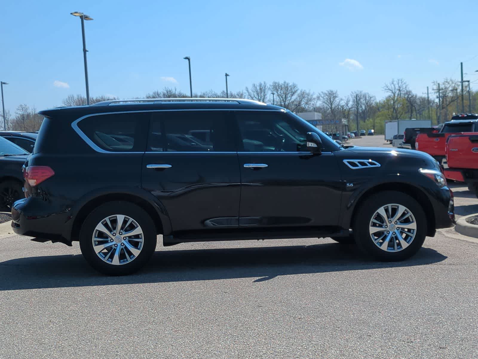 Thumbnail: 2016 INFINITI QX80 - 9