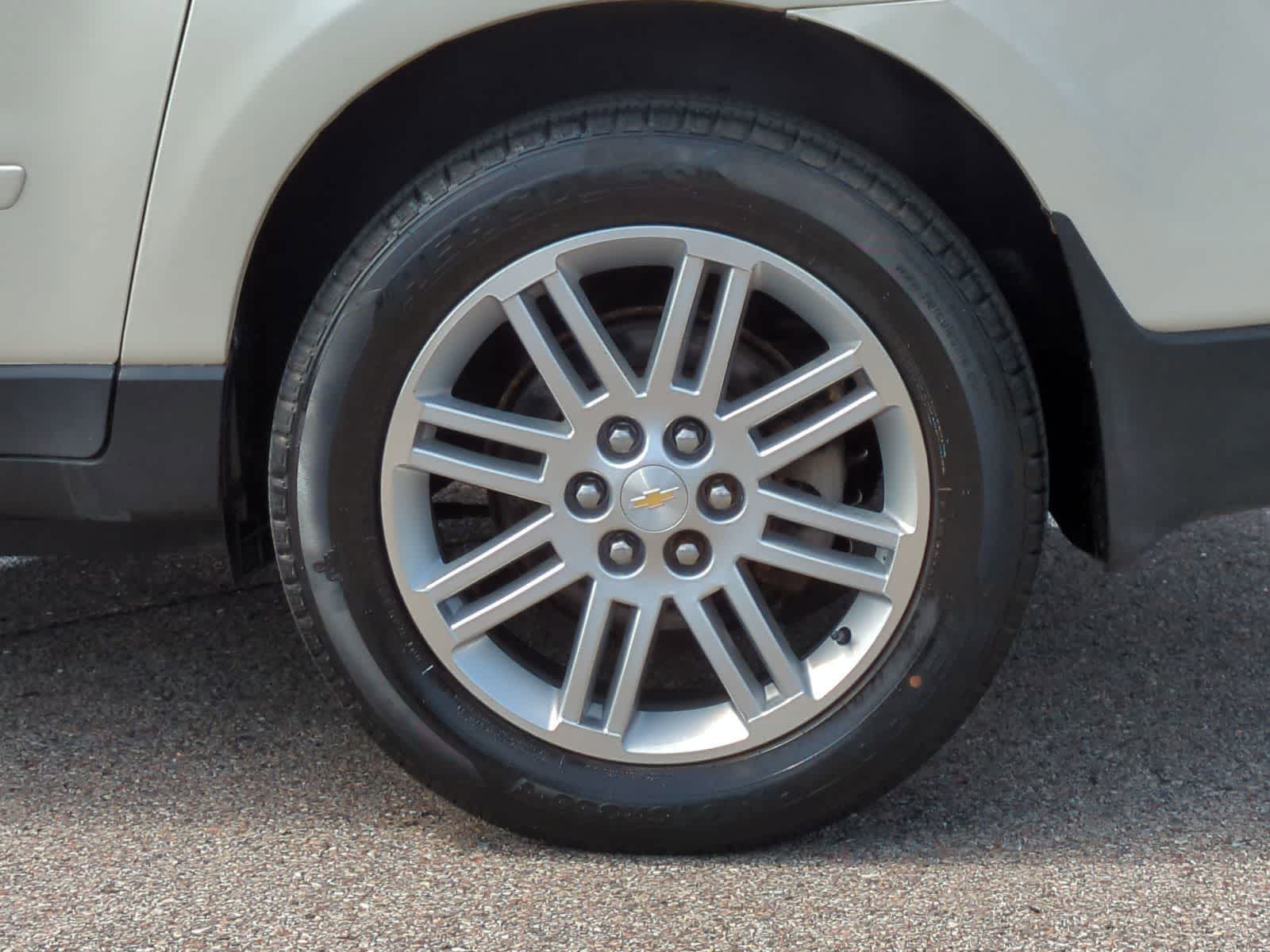 Thumbnail: 2015 Chevrolet Traverse - 14