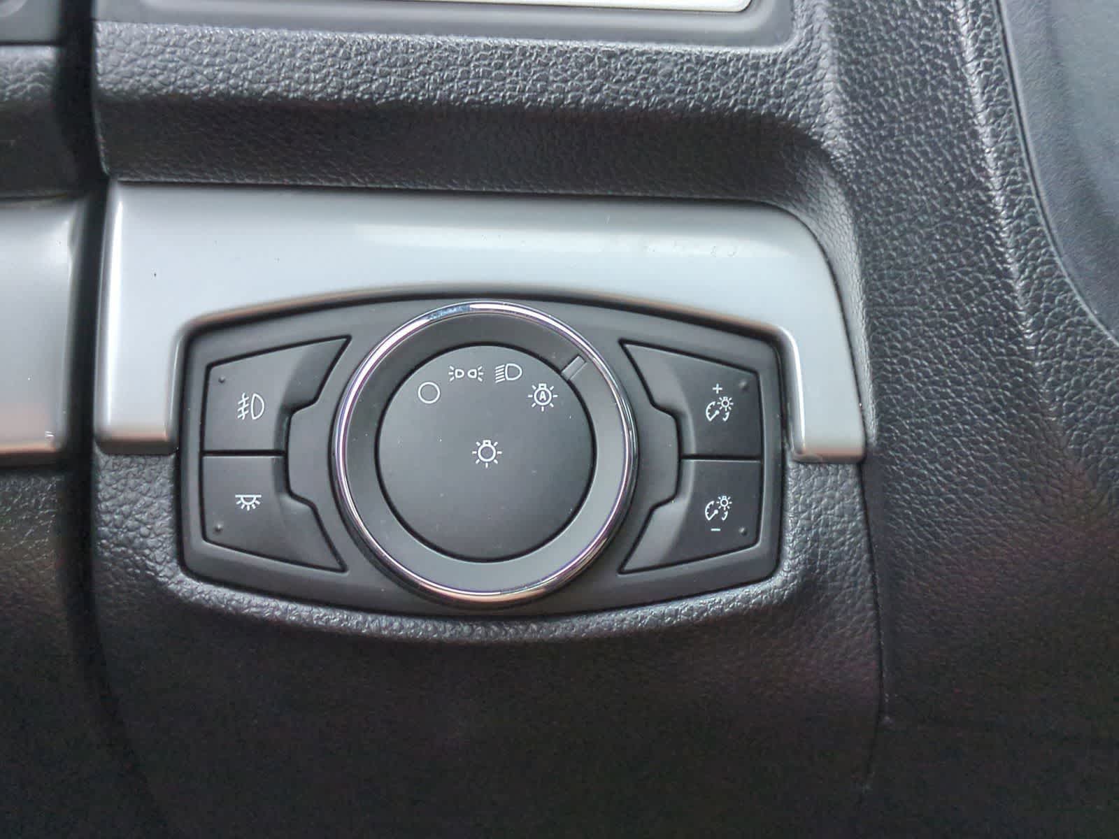 Thumbnail: 2017 Ford Explorer - 28