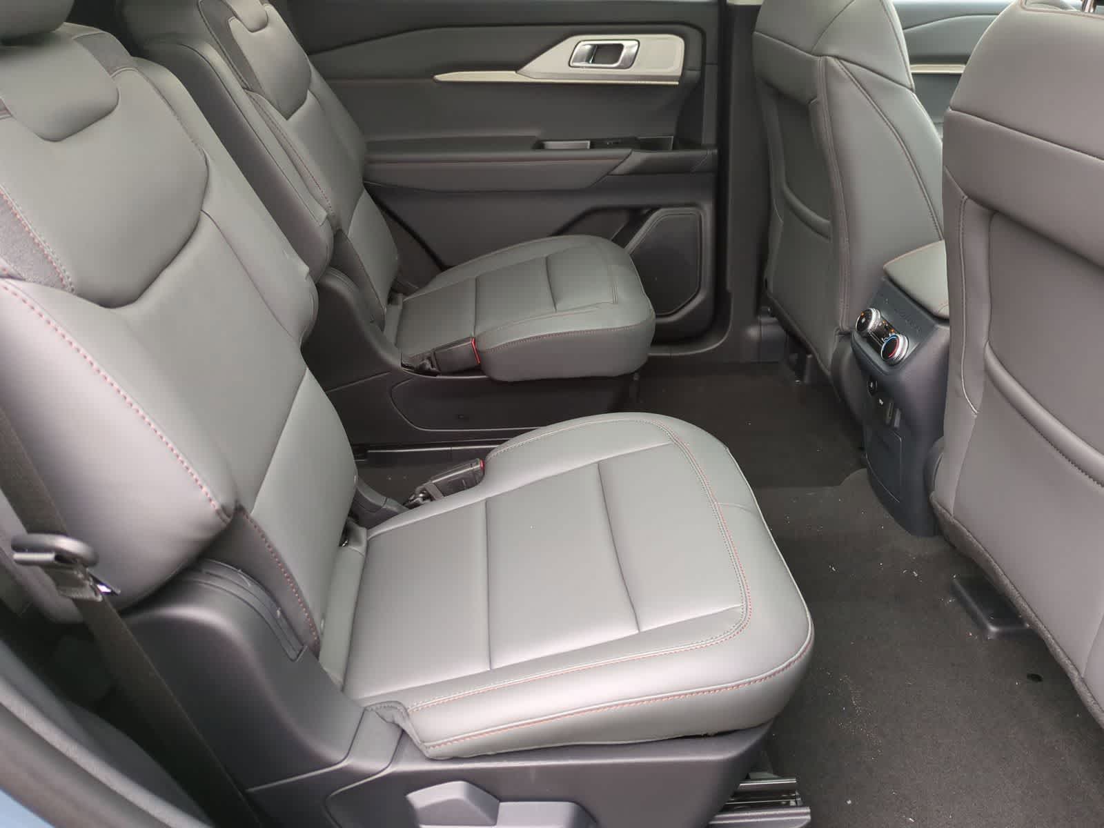 Thumbnail: 2026 Ford Explorer - 21