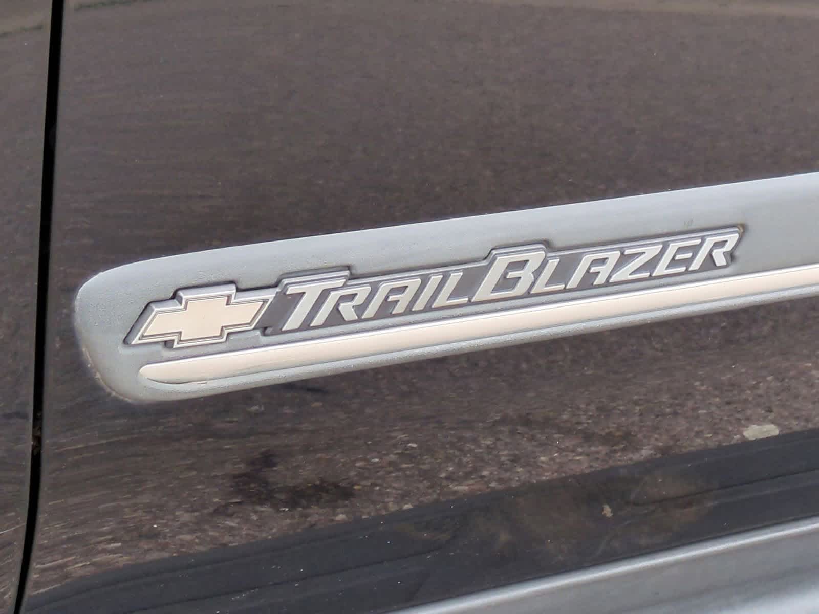 Thumbnail: 2002 Chevrolet TrailBlazer - 13