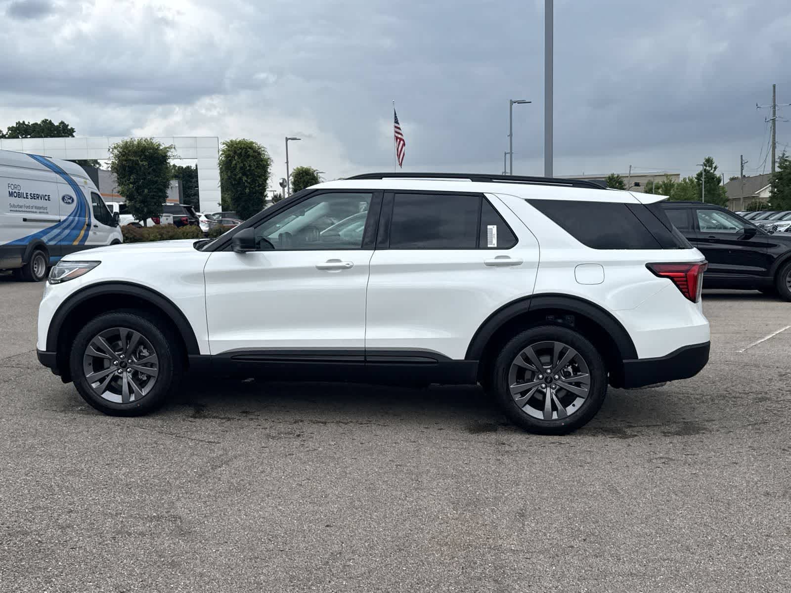 Thumbnail: 2026 Ford Explorer - 5