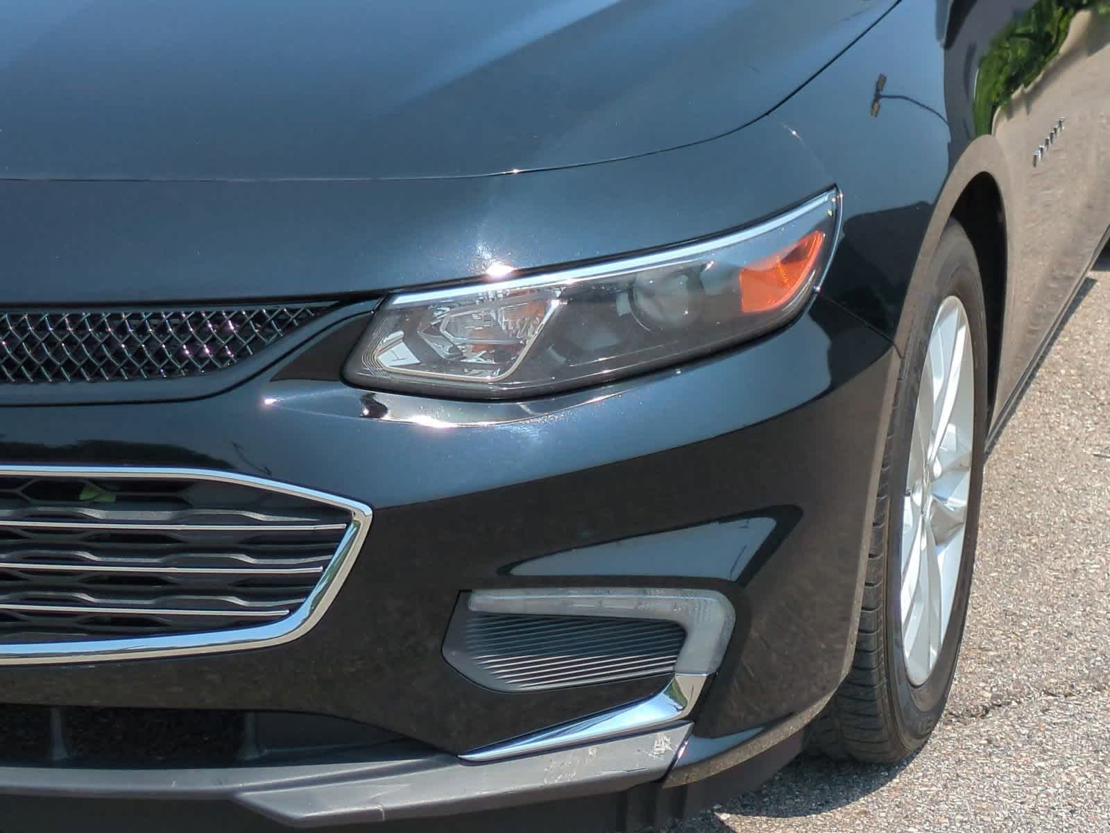 Thumbnail: 2016 Chevrolet Malibu - 11