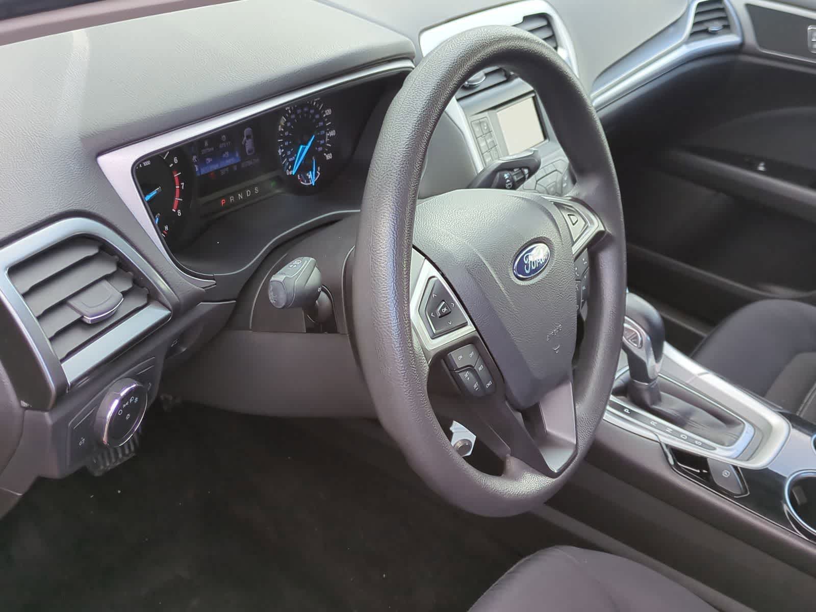 Thumbnail: 2013 Ford Fusion - 10