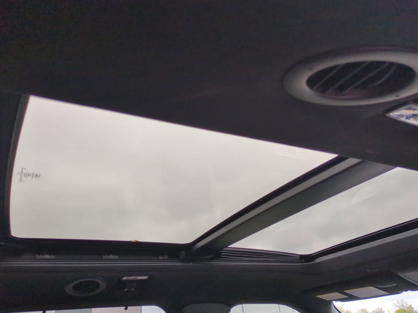 Thumbnail: 2023 Ford Explorer - 22