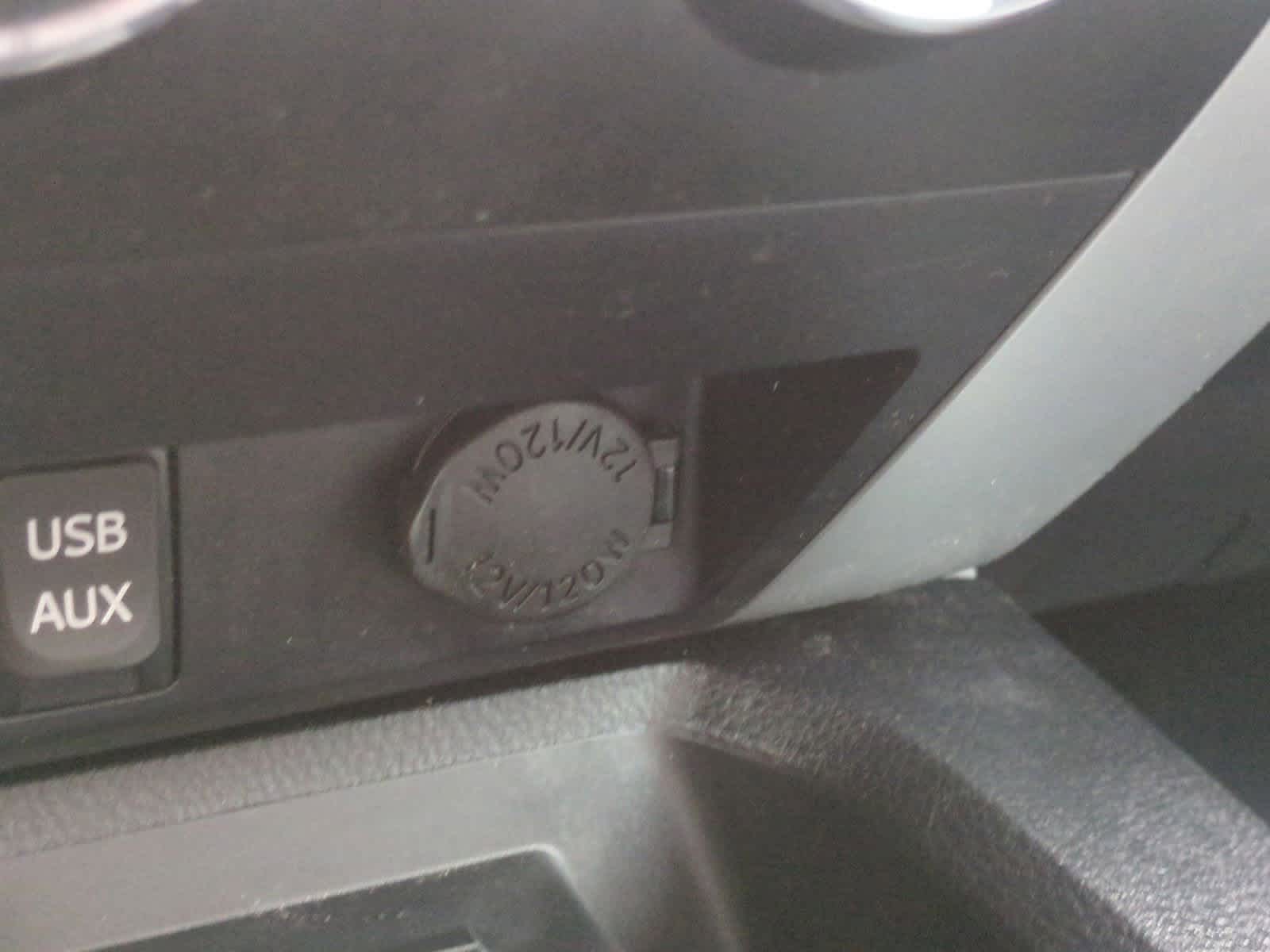 Thumbnail: 2016 Toyota Tundra - 29