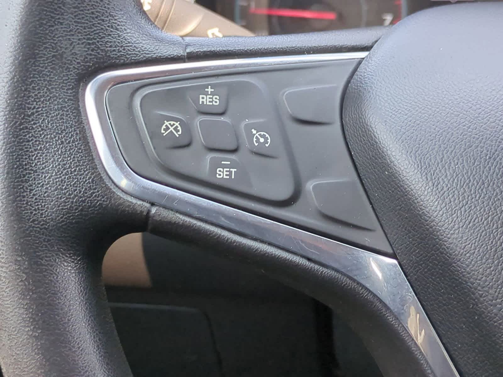 Thumbnail: 2016 Chevrolet Malibu - 23