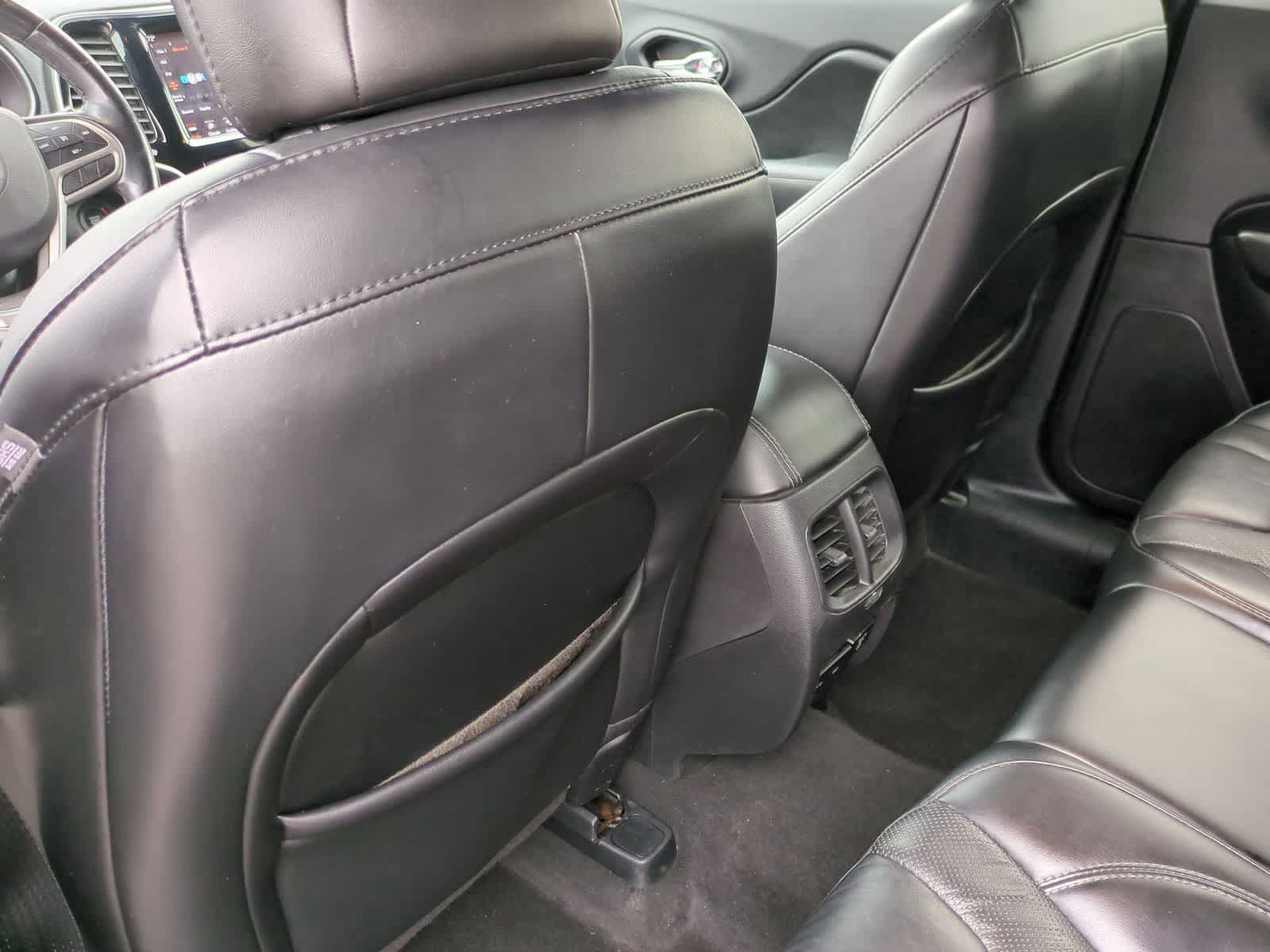 Thumbnail: 2020 Jeep Cherokee - 18