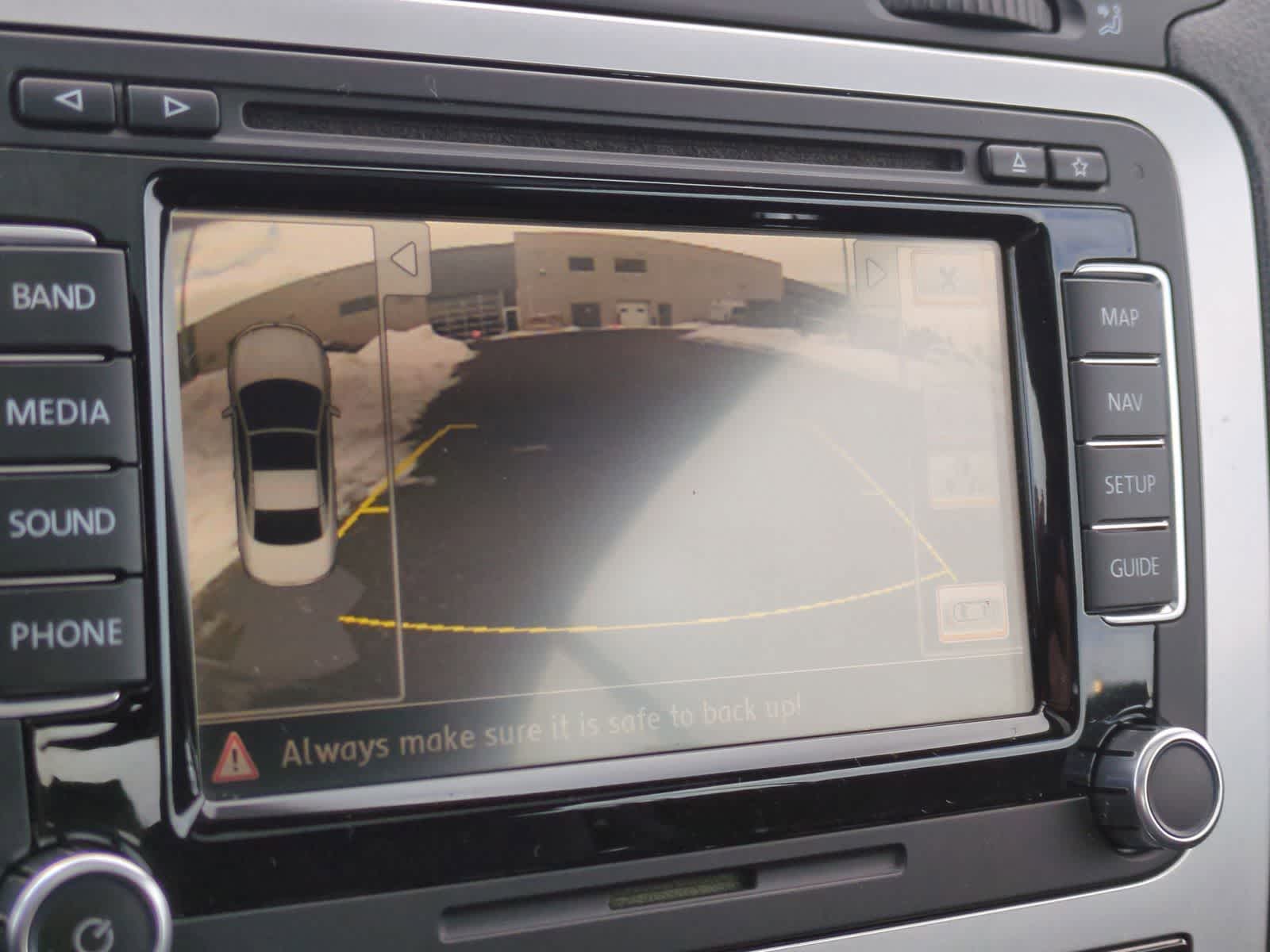 Thumbnail: 2013 Volkswagen Eos - 30