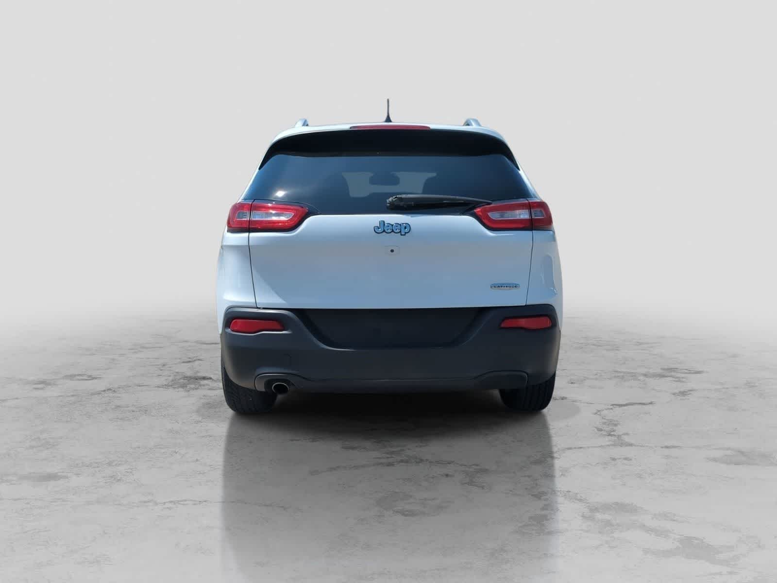 Thumbnail: 2018 Jeep Cherokee - 7
