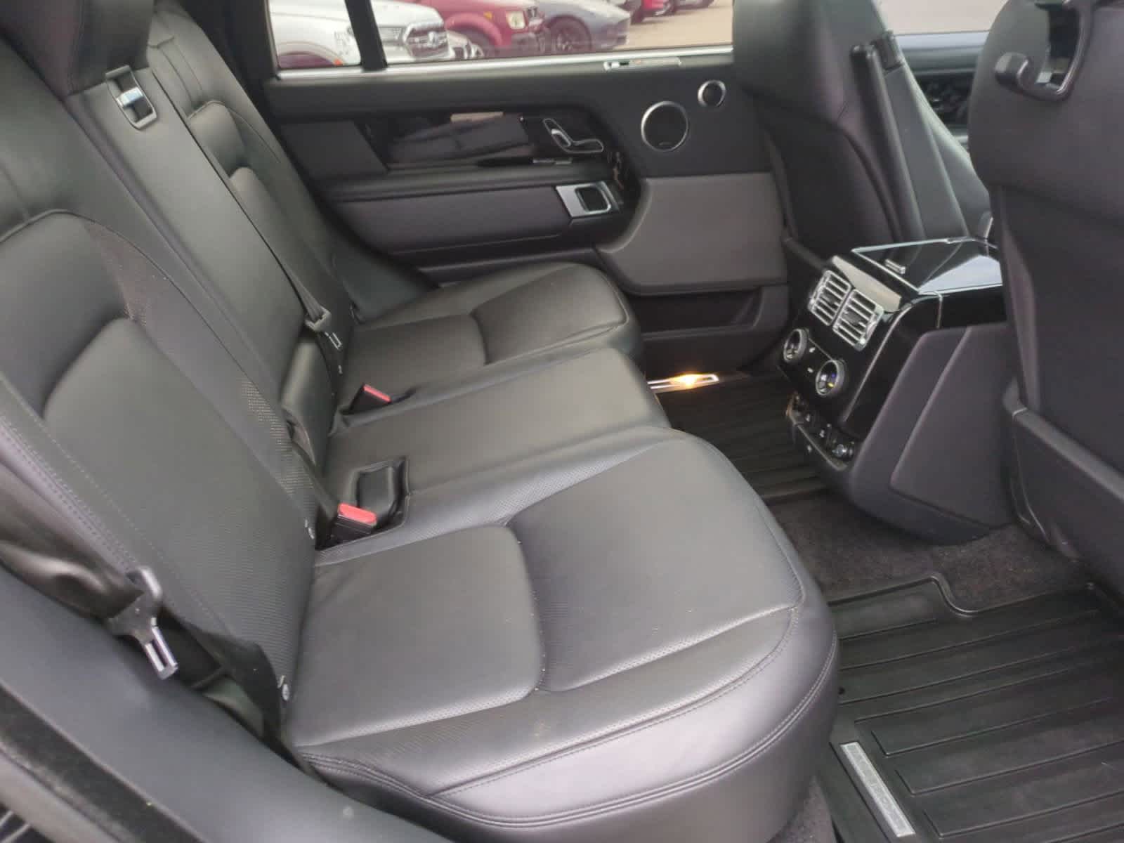 Thumbnail: 2018 Land Rover Range Rover - 21