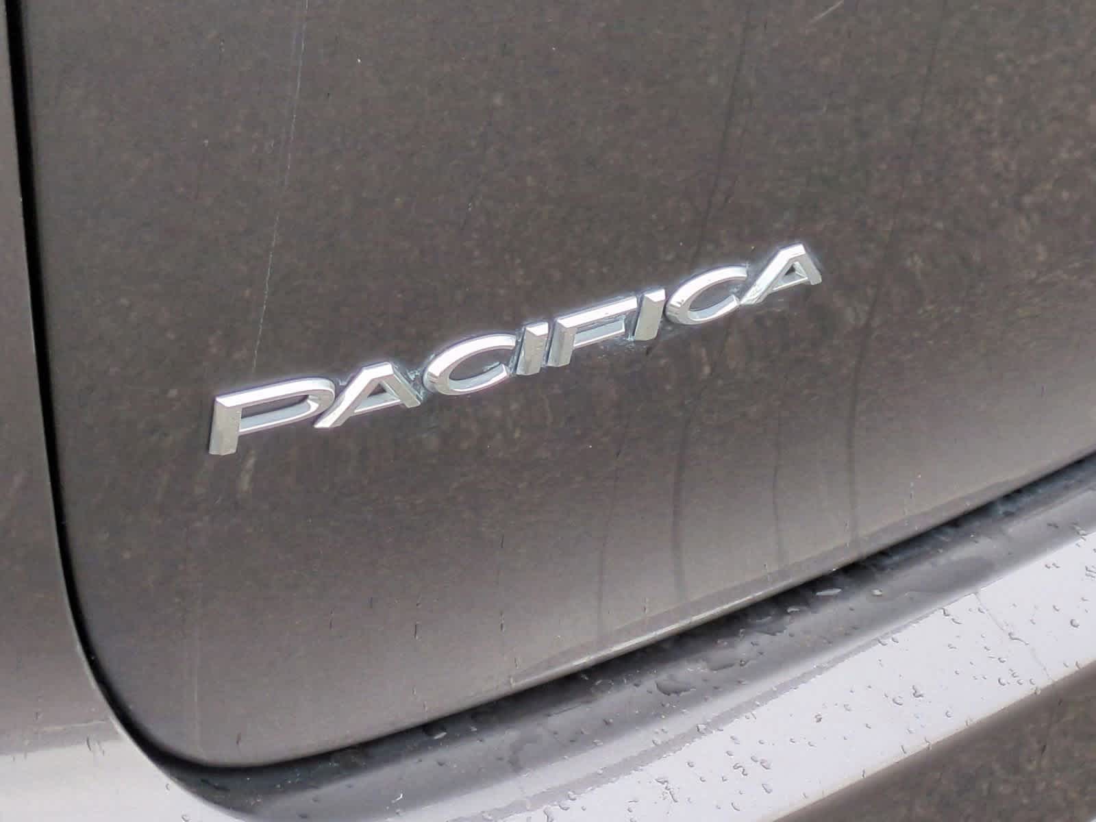 Thumbnail: 2022 Chrysler Pacifica - 13