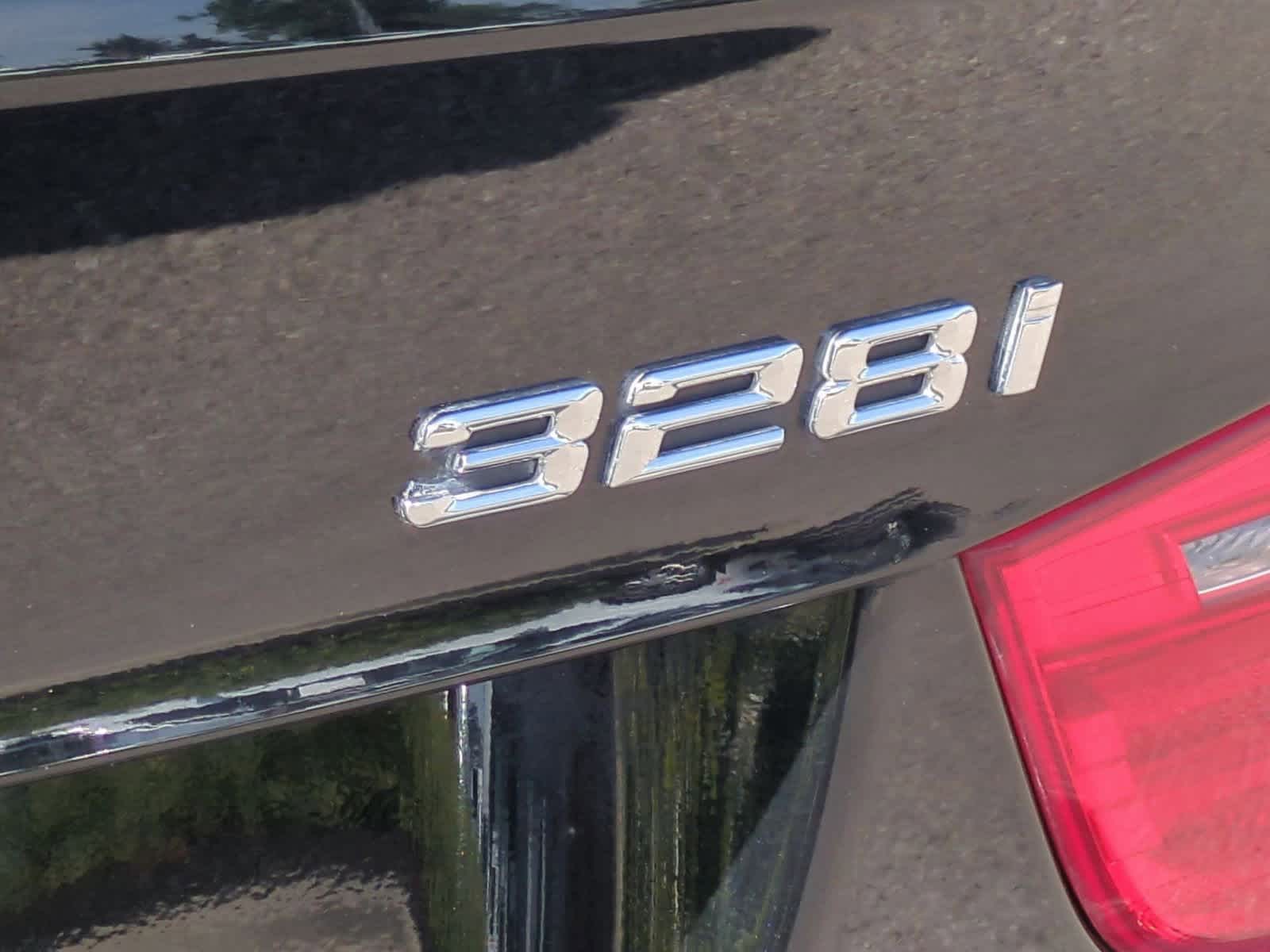 Thumbnail: 2010 BMW 3 Series - 13
