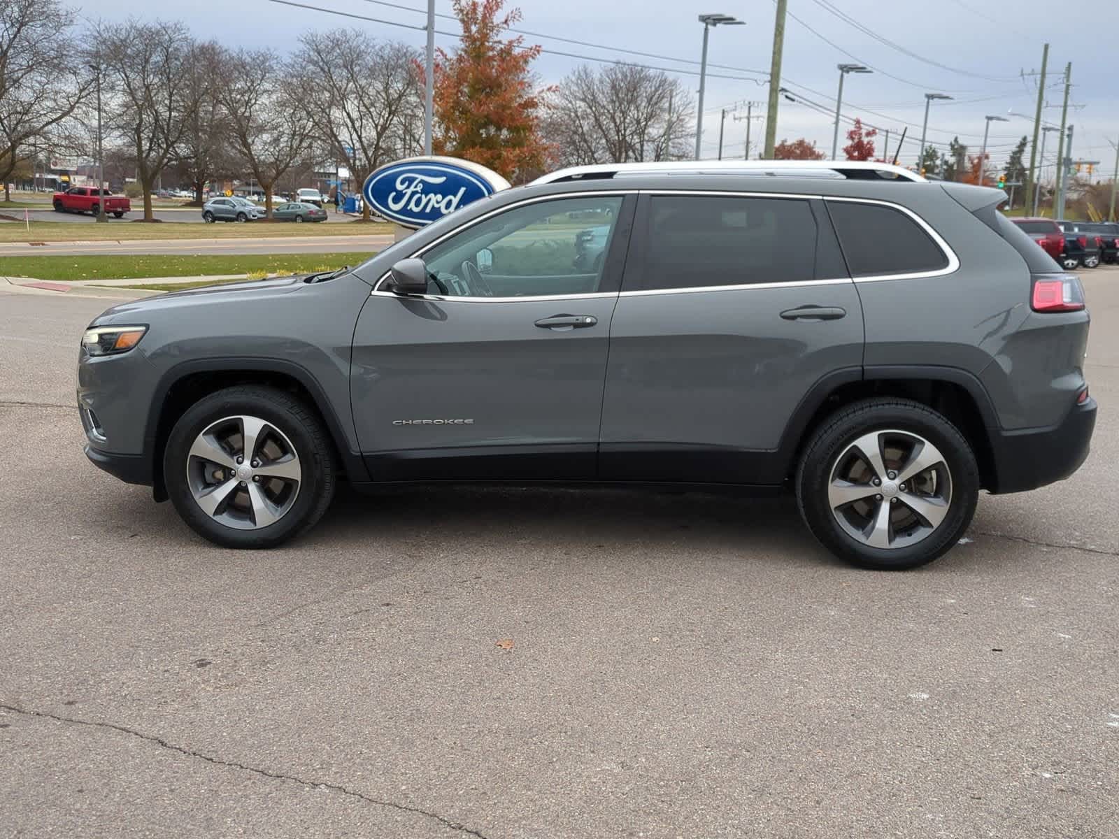 Thumbnail: 2020 Jeep Cherokee - 5
