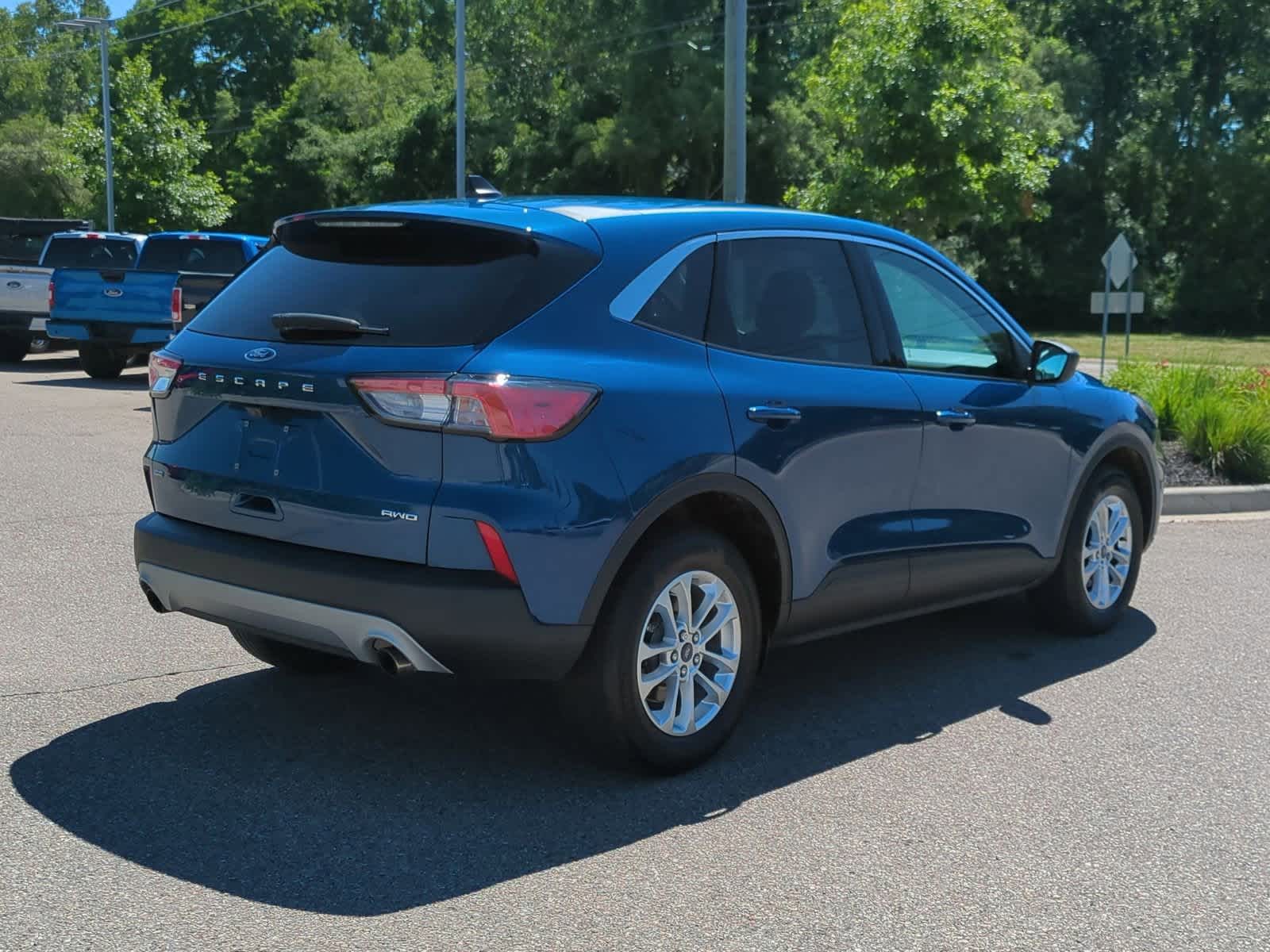 Thumbnail: 2022 Ford Escape - 8