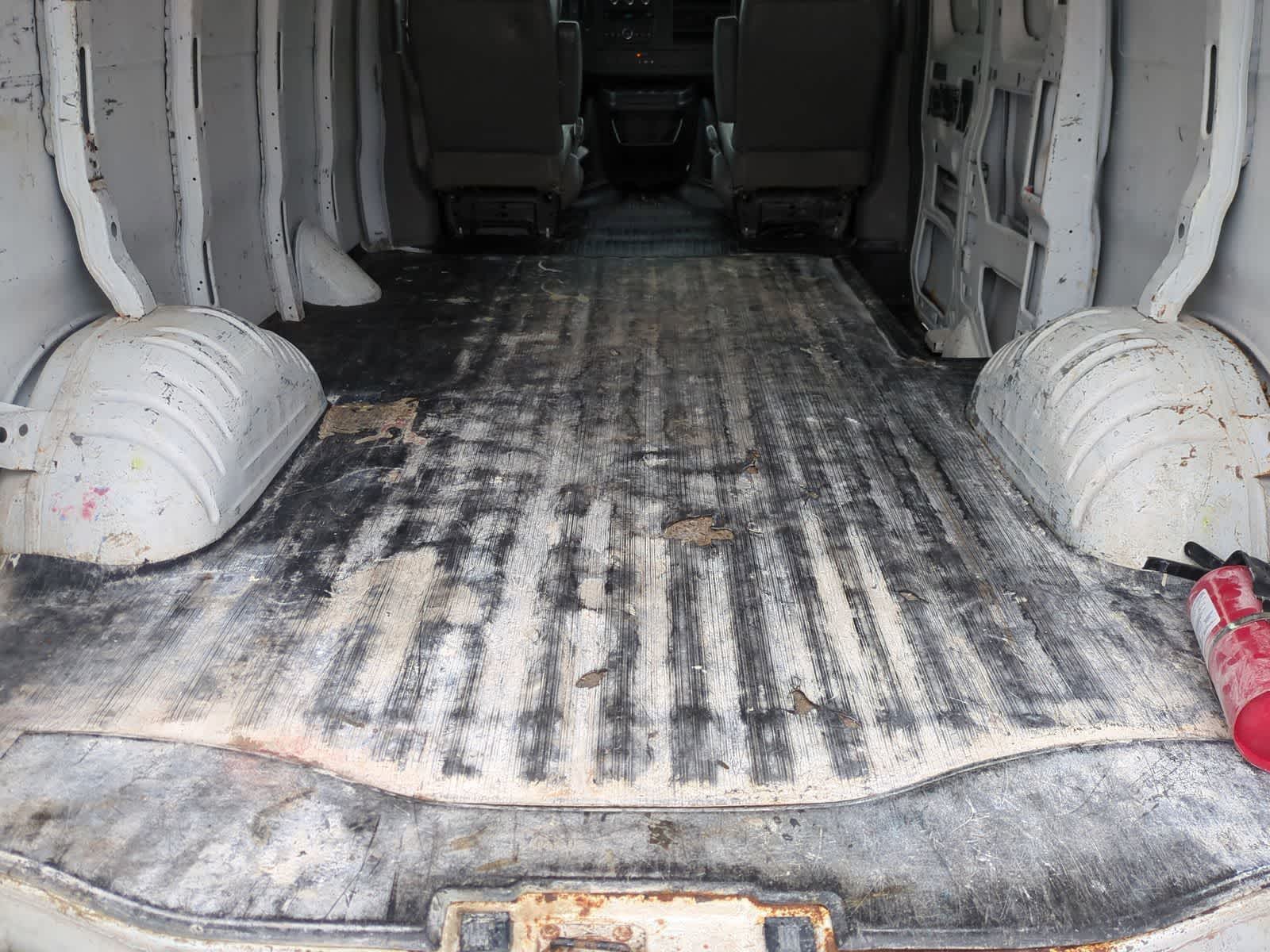 Thumbnail: 2013 Chevrolet Express - 32