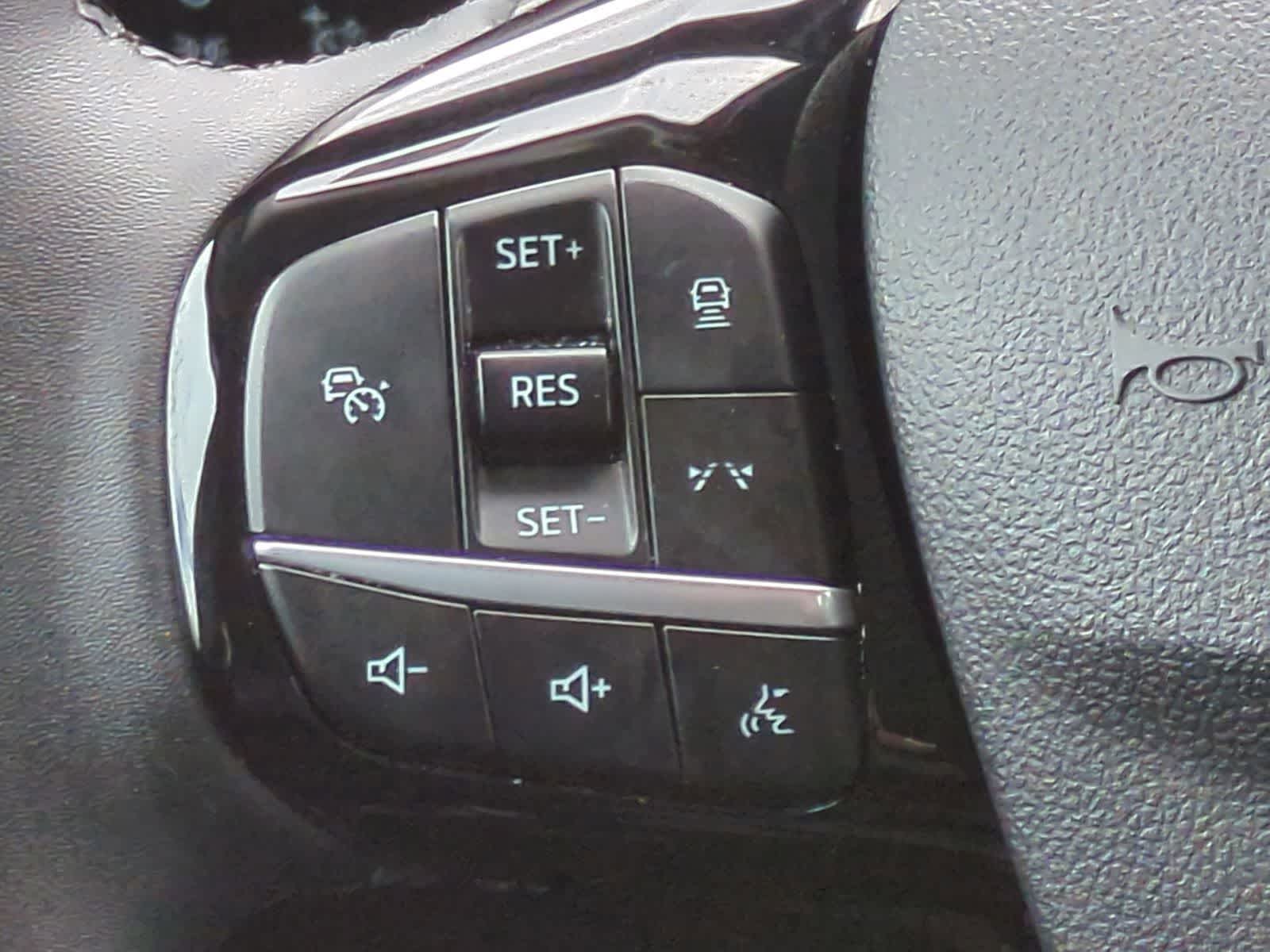 Thumbnail: 2023 Ford Escape - 22