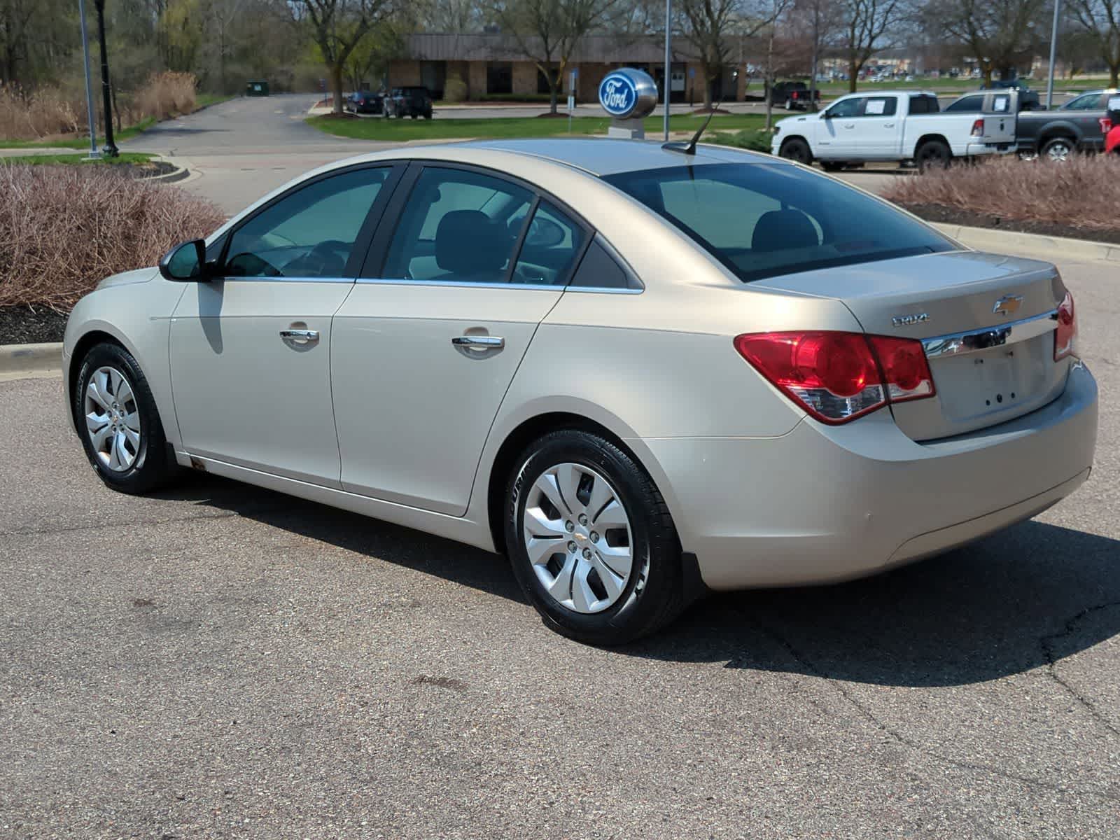 Thumbnail: 2012 Chevrolet Cruze - 6