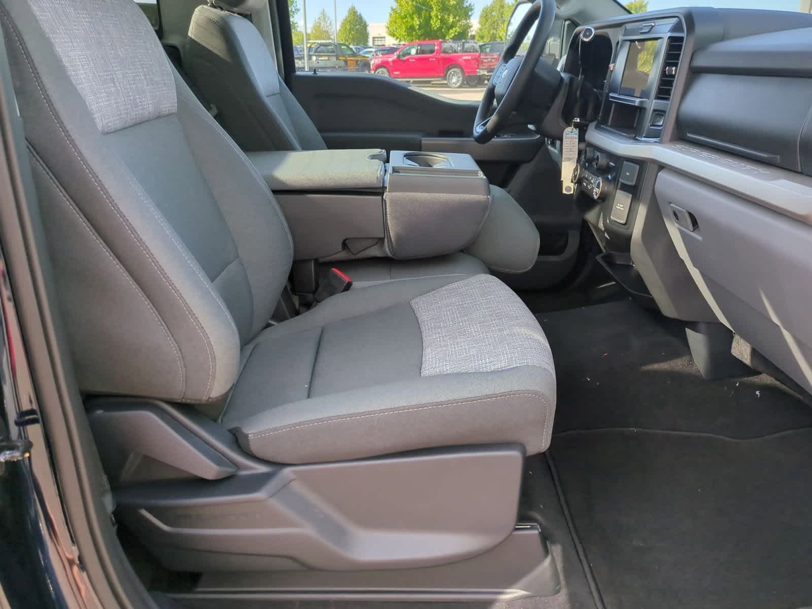 Thumbnail: 2025 Ford Econoline - 18