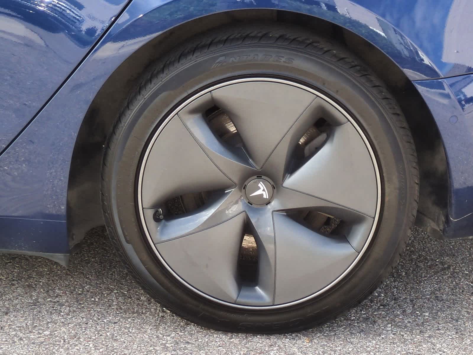 Thumbnail: 2020 Tesla Model 3 - 13