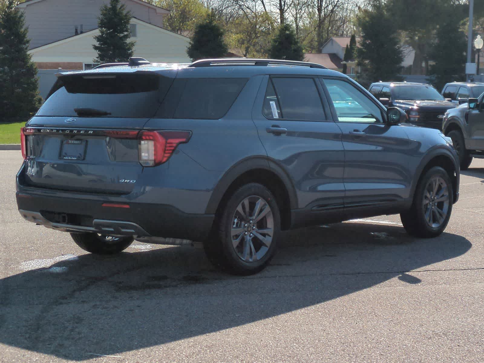 Thumbnail: 2026 Ford Explorer - 8